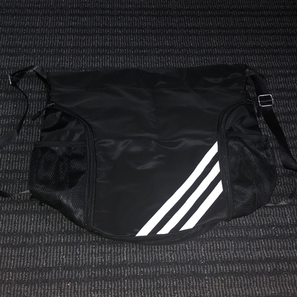 🏋️‍♂️ Adidas Large Backpack Bag Nwot